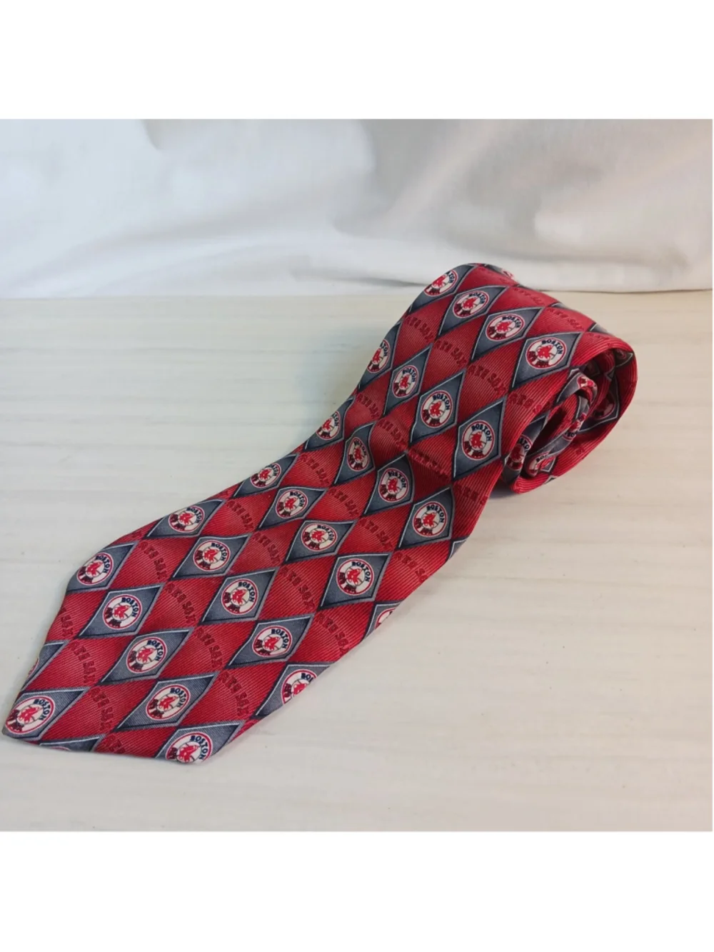 Boston Red Sox Baseball MLB 100% Silk Neck Tie Red Blue Diamond Design Logo